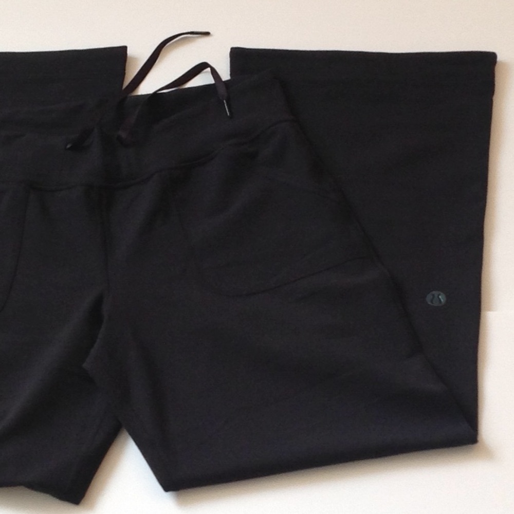 🍃🌹Lululemon Athletica - Flared Leg Drawstring 🍃
